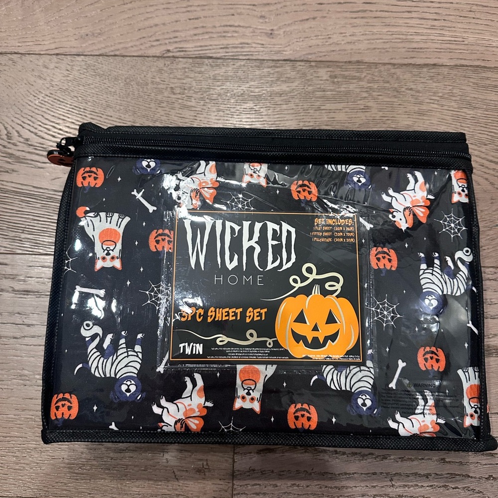 Wicked Home Halloween Costume Dogs Twin Sheet Set